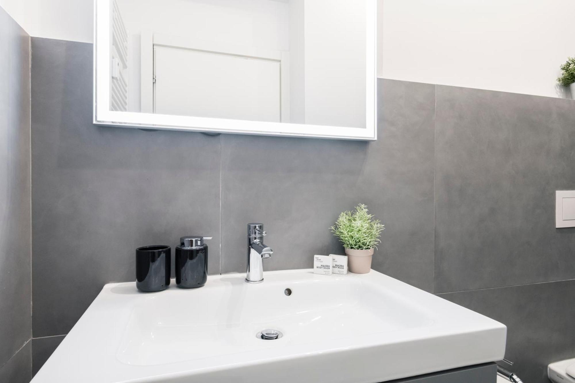 114 - Amazing Flat Fully Furnished In P.Ta Romana 米兰 外观 照片